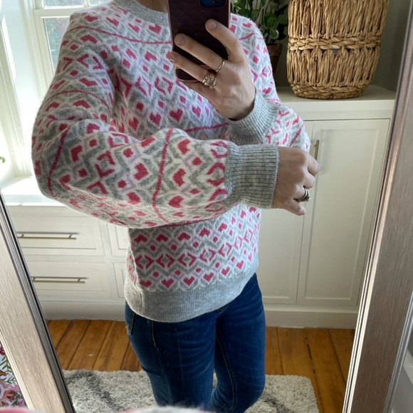 Loft heart sweater. - Picture 7 of 12